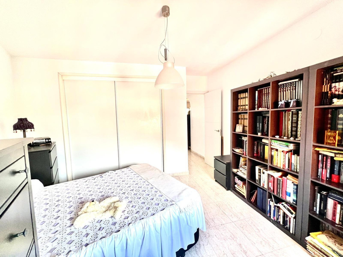 4 Bed Apartment for sale in Benalmadena Costa Costa Del Sol, Málaga, Spain
