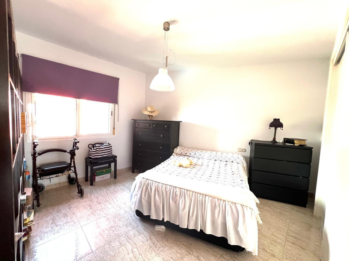 4 Bed Apartment for sale in Benalmadena Costa Costa Del Sol, Málaga, Spain