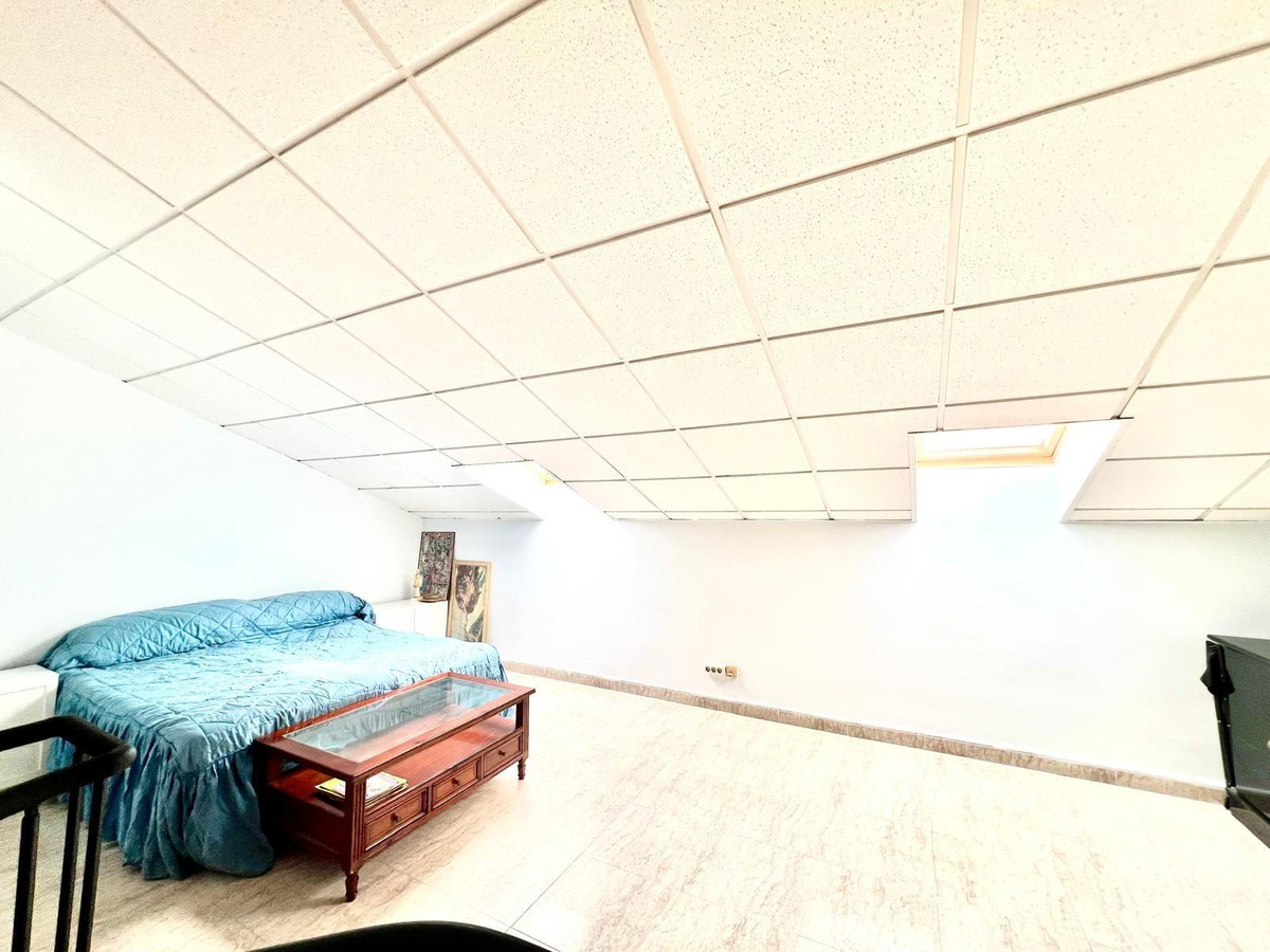4 Bed Apartment for sale in Benalmadena Costa Costa Del Sol, Málaga, Spain