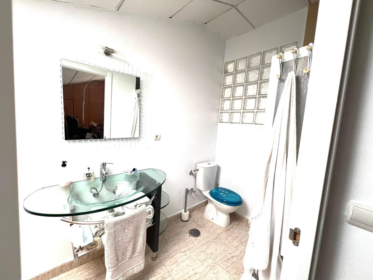 4 Bed Apartment for sale in Benalmadena Costa Costa Del Sol, Málaga, Spain