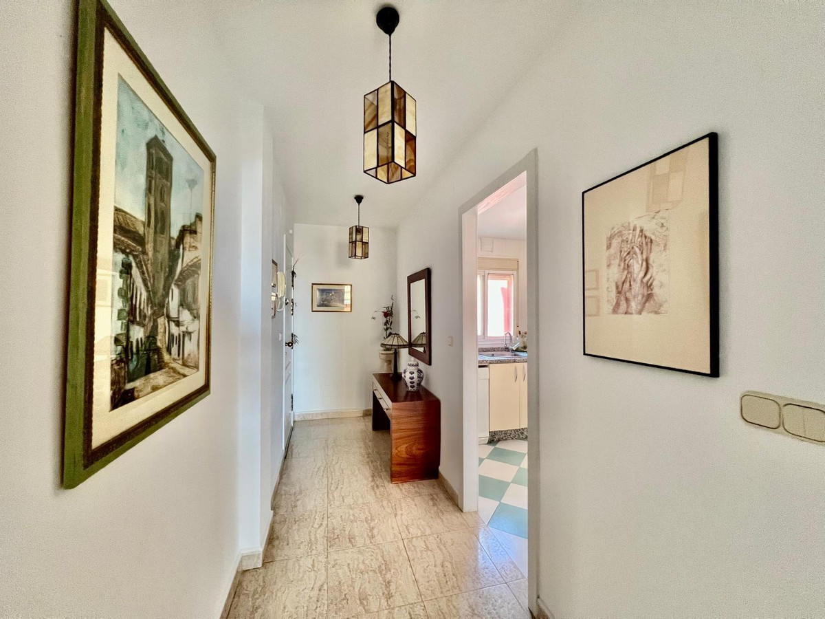 4 Bed Apartment for sale in Benalmadena Costa Costa Del Sol, Málaga, Spain