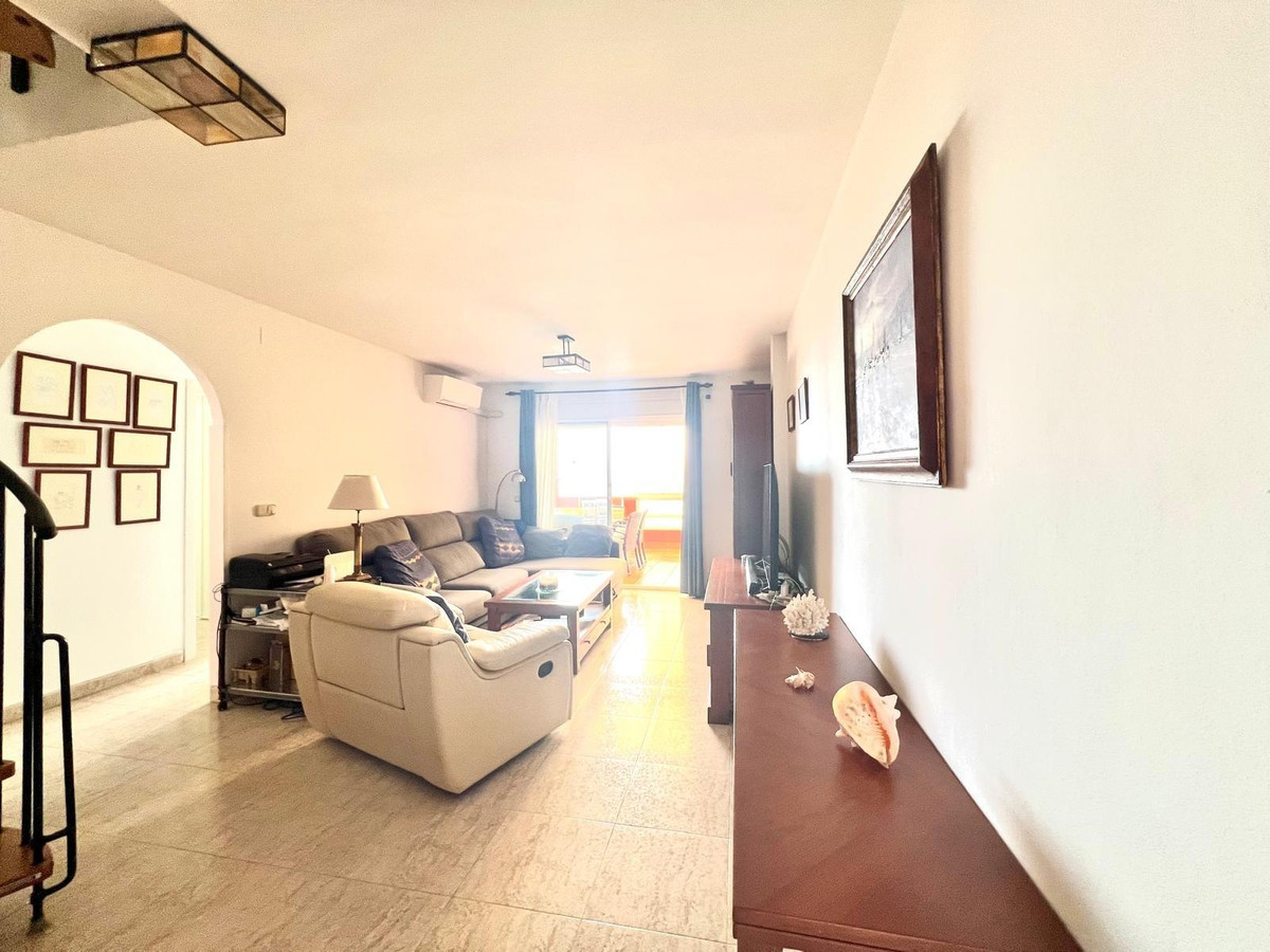 4 Bed Apartment for sale in Benalmadena Costa Costa Del Sol, Málaga, Spain