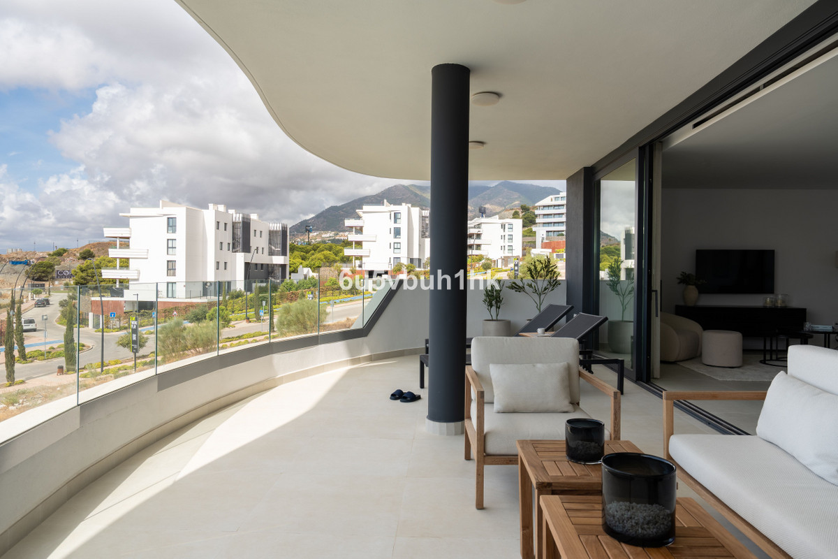 3 Bed Apartment for sale in Fuengirola Costa Del Sol, Málaga, Spain