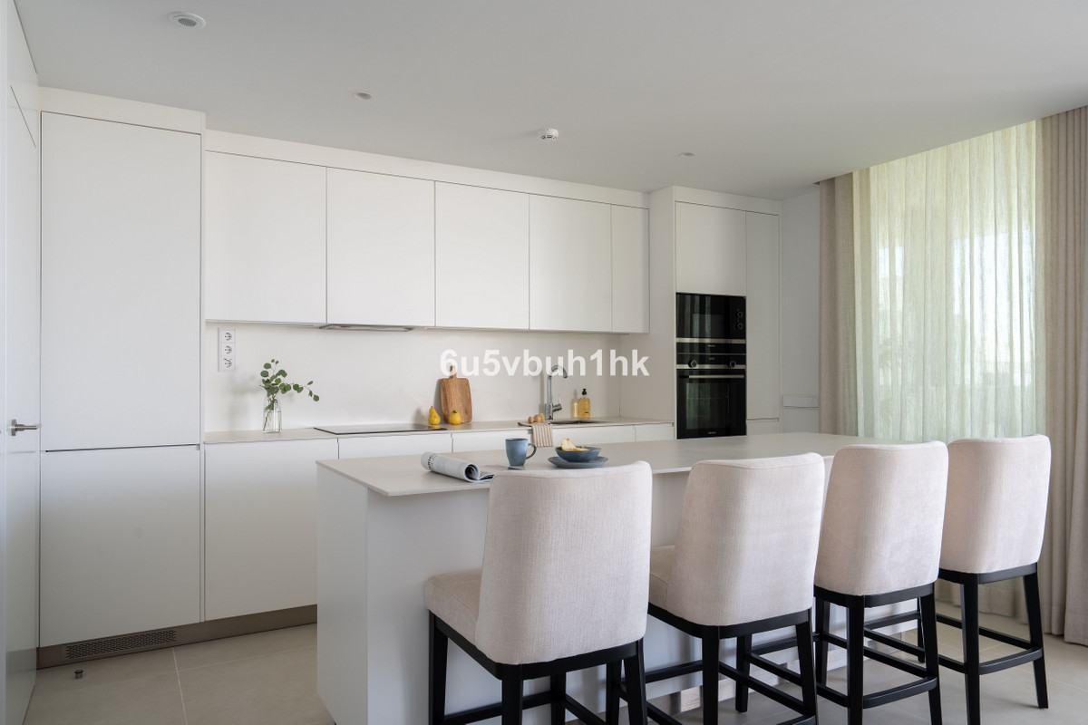 3 Bed Apartment for sale in Fuengirola Costa Del Sol, Málaga, Spain