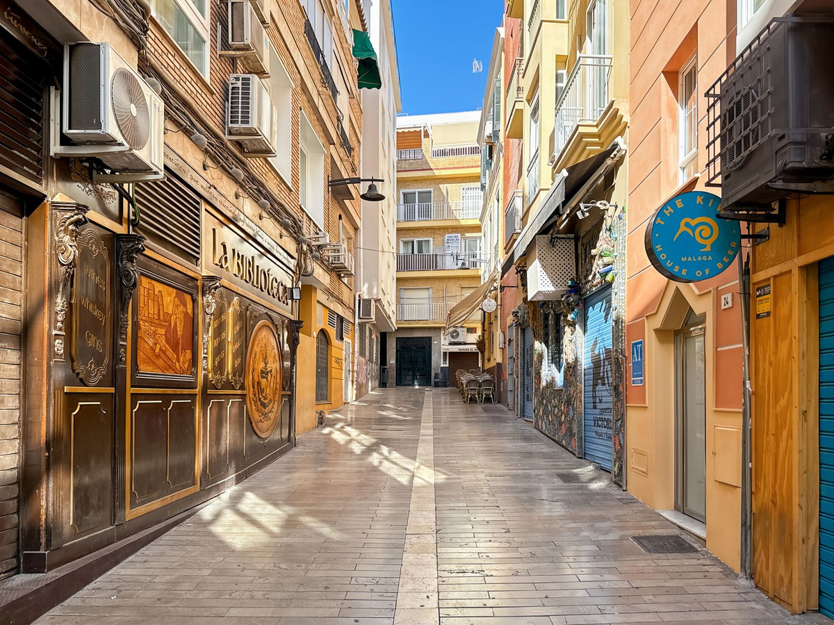 Se vende Apartamento Planta Media de 2 dormitorios en Málaga Ciudad, Málaga, España
