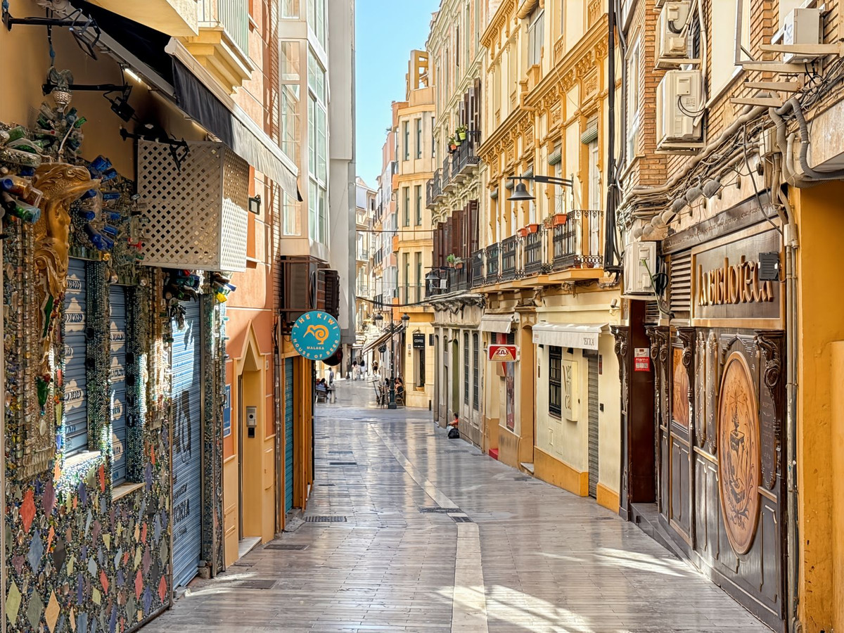 Se vende Apartamento Planta Media de 2 dormitorios en Málaga Ciudad, Málaga, España