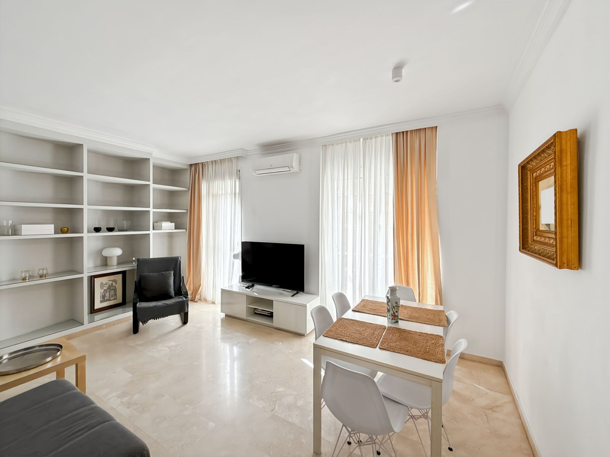 Se vende Apartamento Planta Media de 2 dormitorios en Málaga Ciudad, Málaga, España
