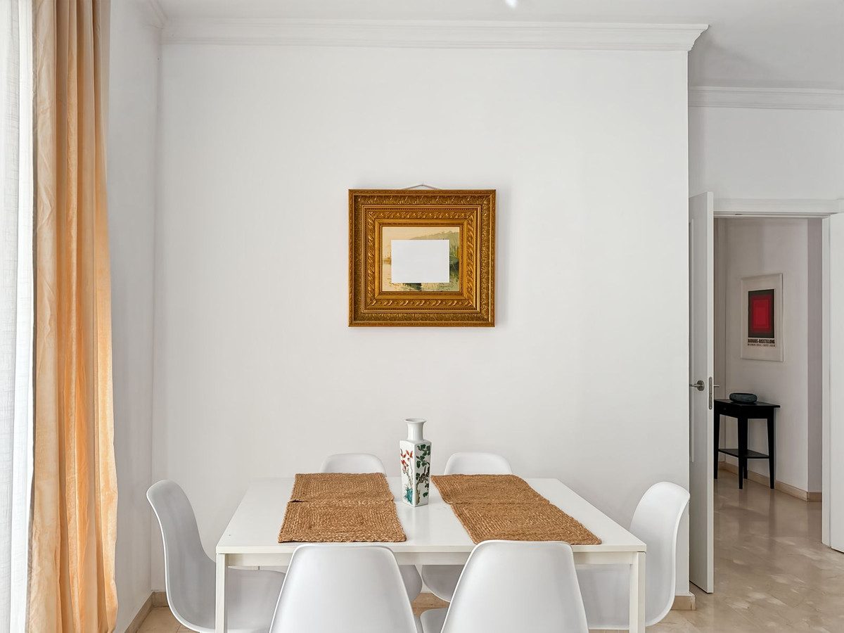 Se vende Apartamento Planta Media de 2 dormitorios en Málaga Ciudad, Málaga, España