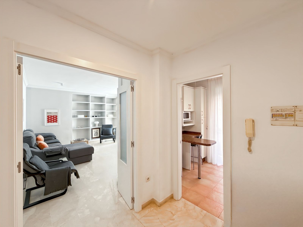 Se vende Apartamento Planta Media de 2 dormitorios en Málaga Ciudad, Málaga, España