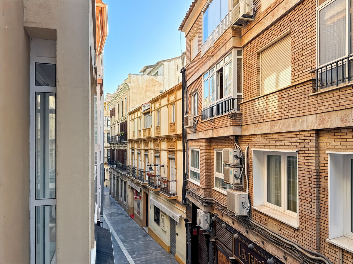Se vende Apartamento Planta Media de 2 dormitorios en Málaga Ciudad, Málaga, España