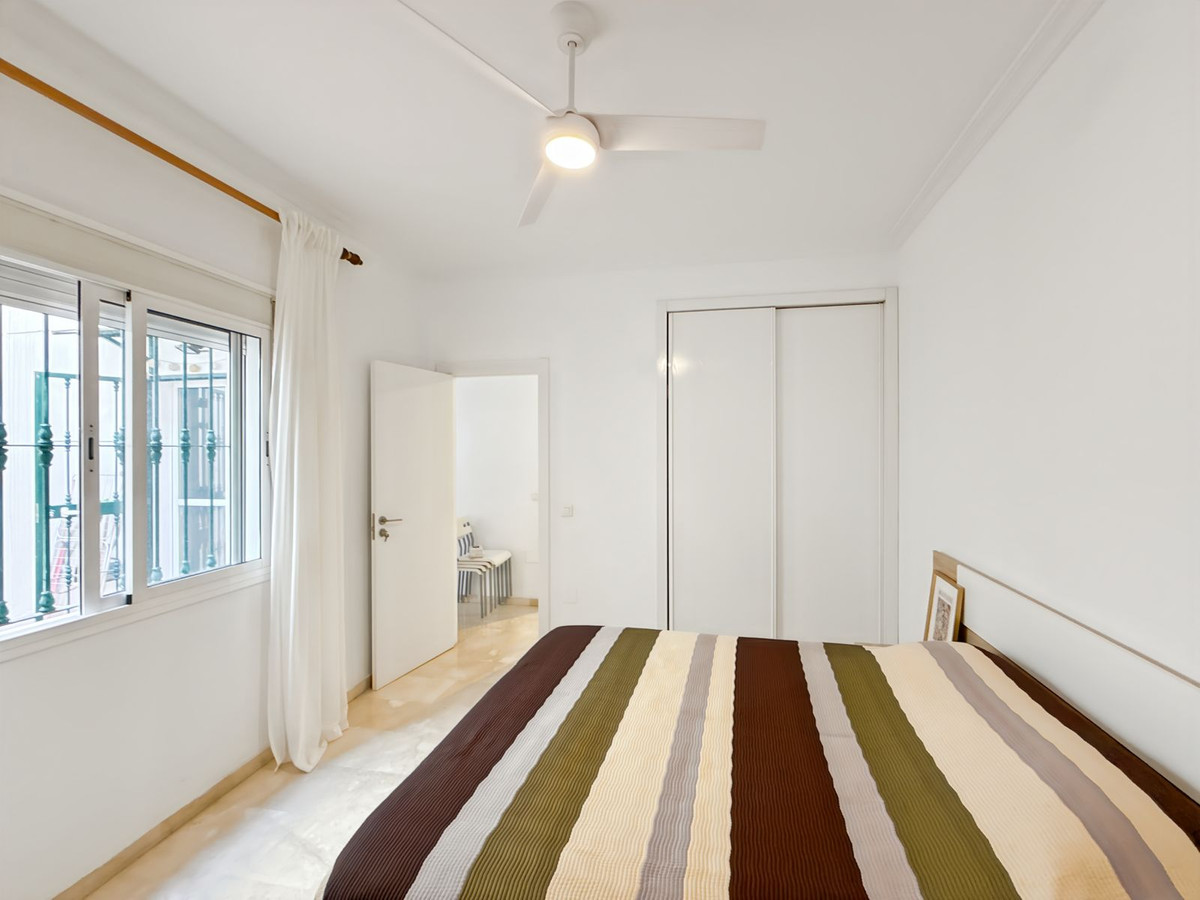 Se vende Apartamento Planta Media de 2 dormitorios en Málaga Ciudad, Málaga, España