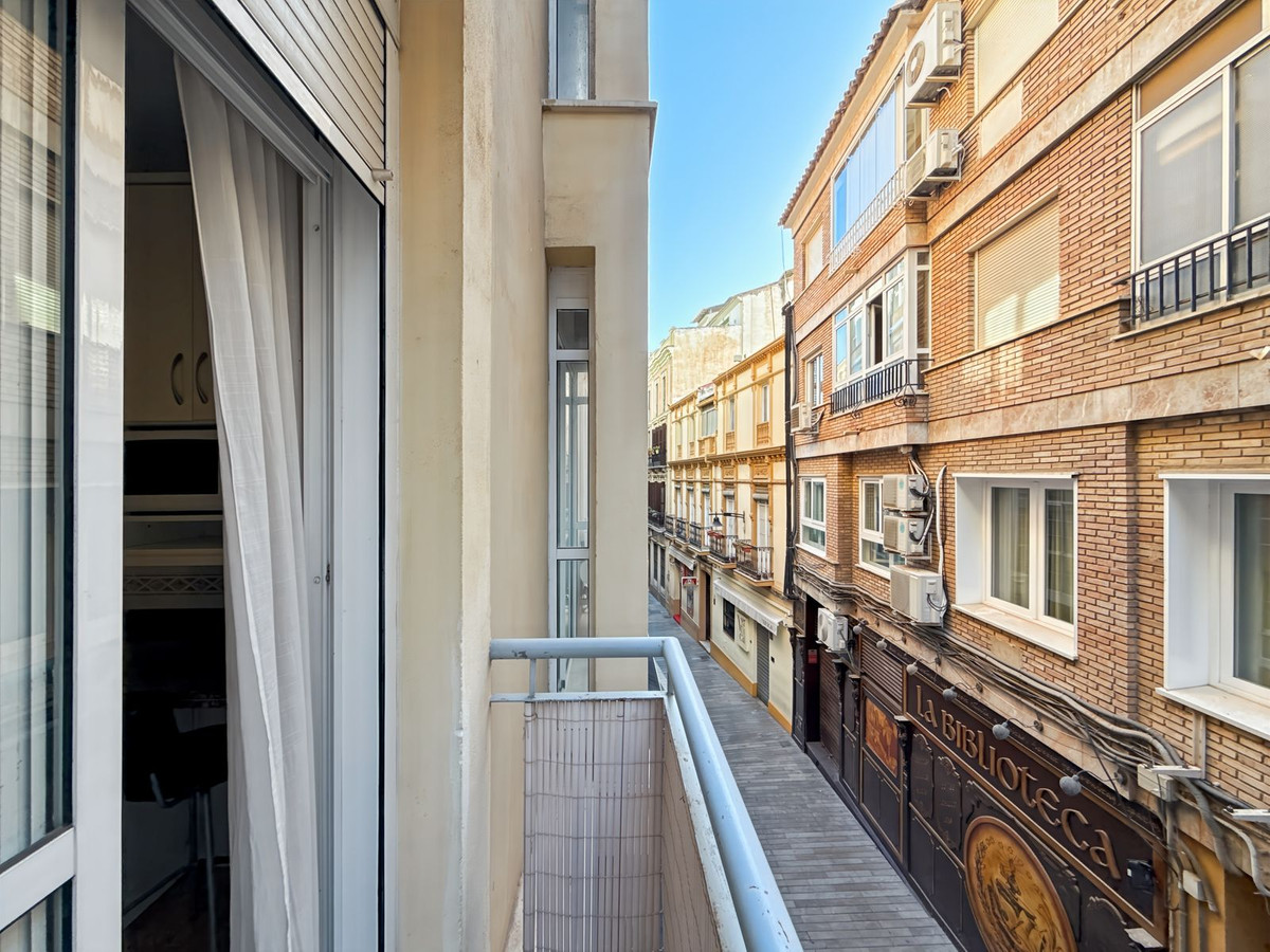 Se vende Apartamento Planta Media de 2 dormitorios en Málaga Ciudad, Málaga, España