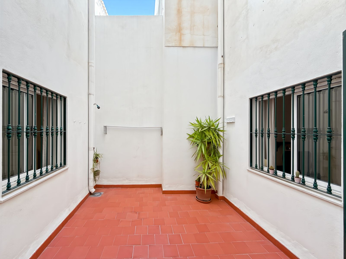 Se vende Apartamento Planta Media de 2 dormitorios en Málaga Ciudad, Málaga, España