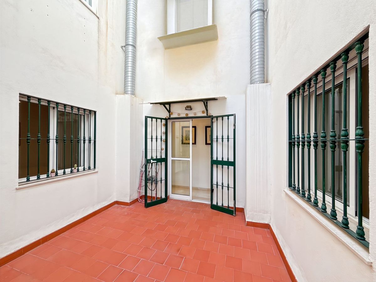 Se vende Apartamento Planta Media de 2 dormitorios en Málaga Ciudad, Málaga, España
