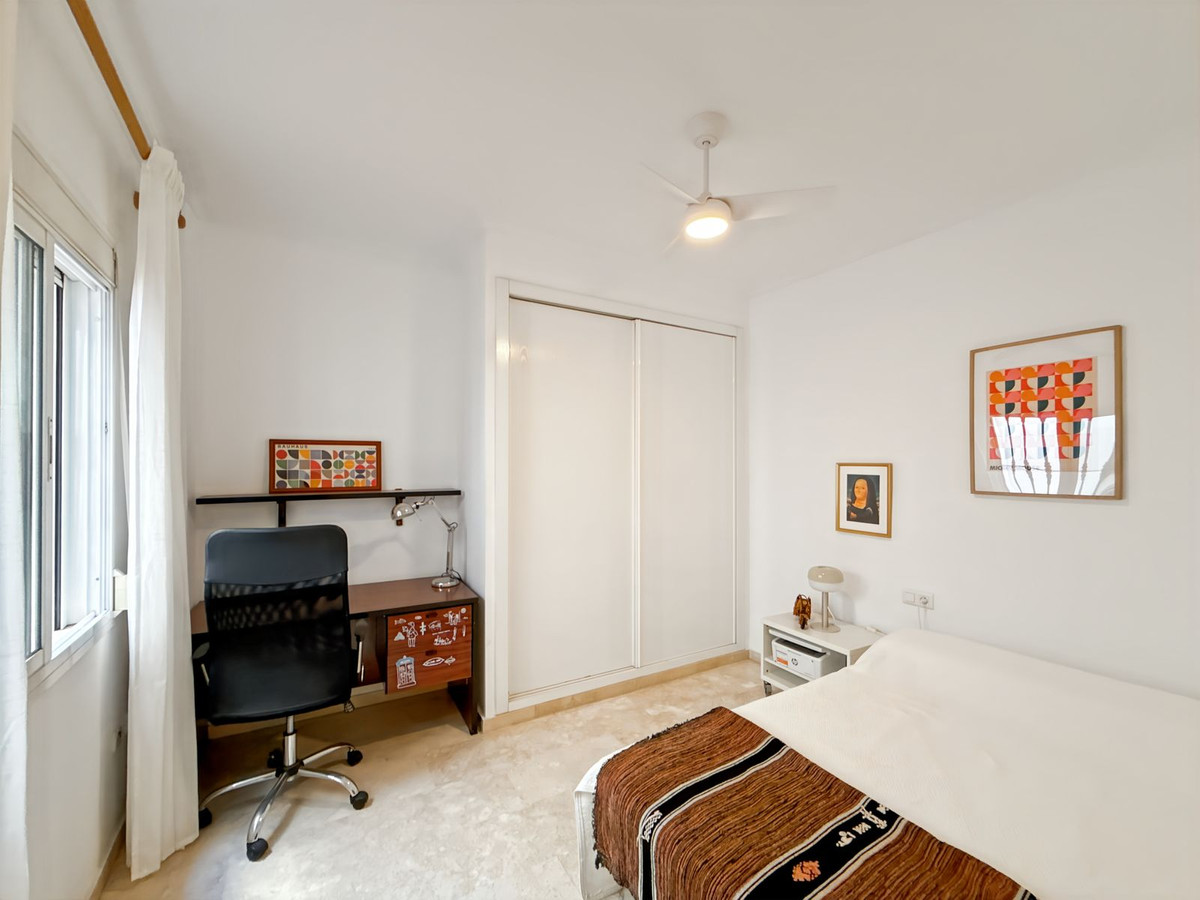 Se vende Apartamento Planta Media de 2 dormitorios en Málaga Ciudad, Málaga, España