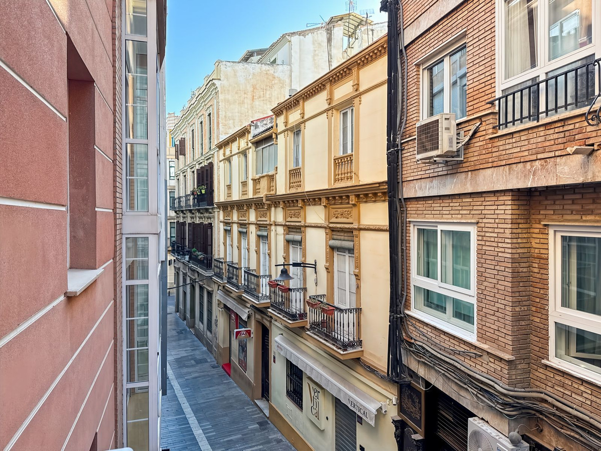 Se vende Apartamento Planta Media de 2 dormitorios en Málaga Ciudad, Málaga, España