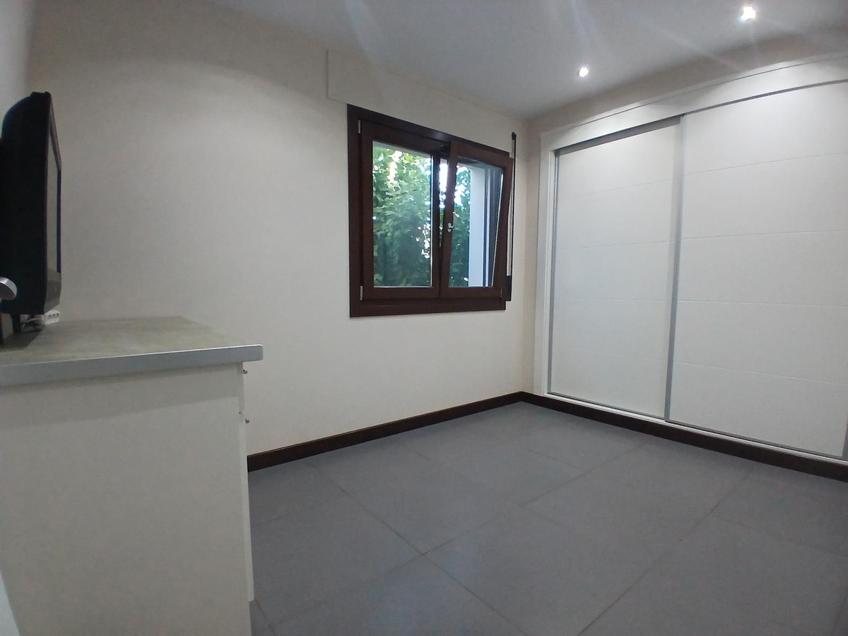 4 Bed Townhouse for sale in Los Pacos Costa Del Sol, Málaga, Spain