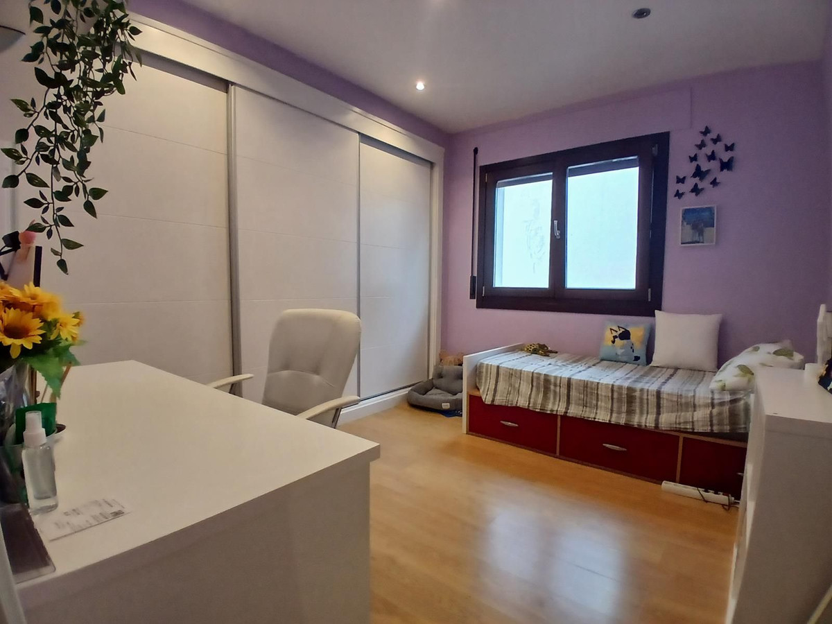 4 Bed Townhouse for sale in Los Pacos Costa Del Sol, Málaga, Spain