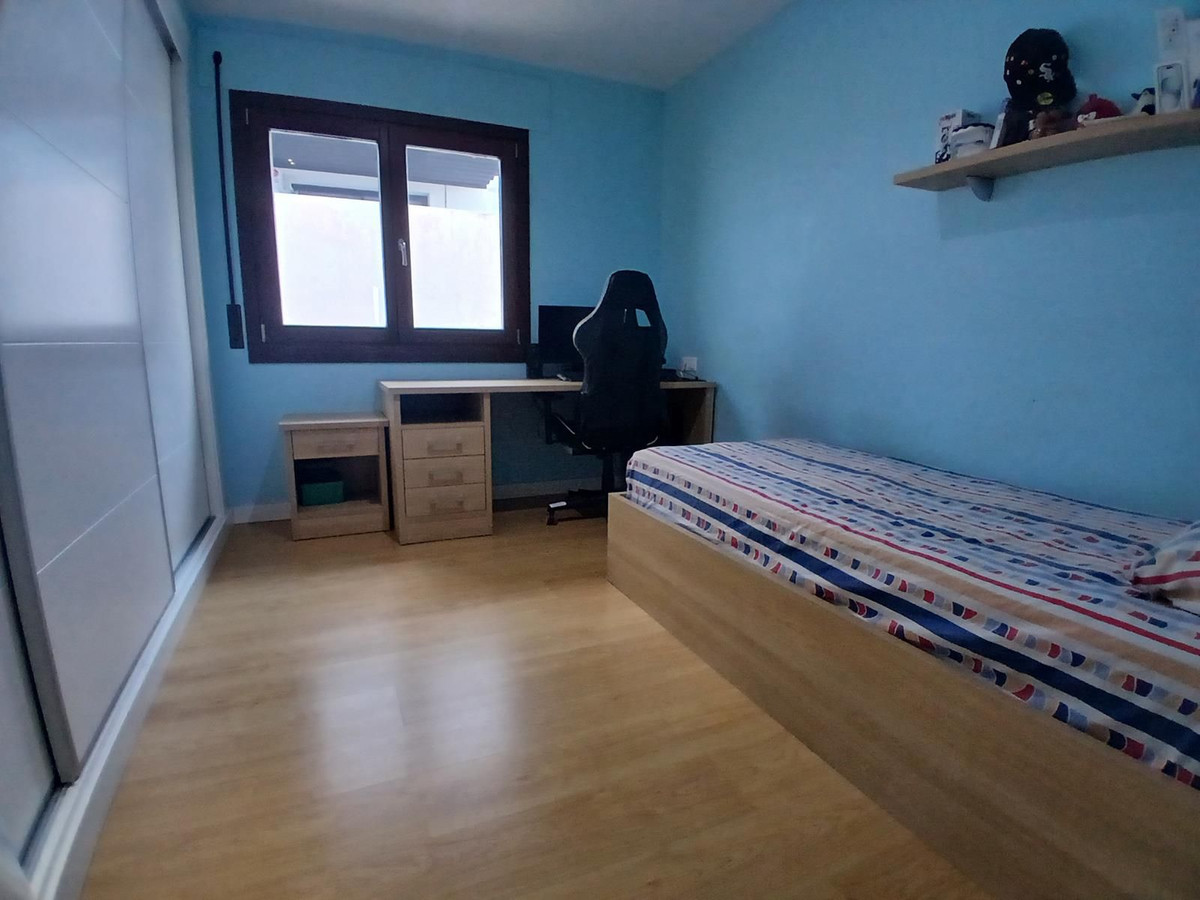 4 Bed Townhouse for sale in Los Pacos Costa Del Sol, Málaga, Spain