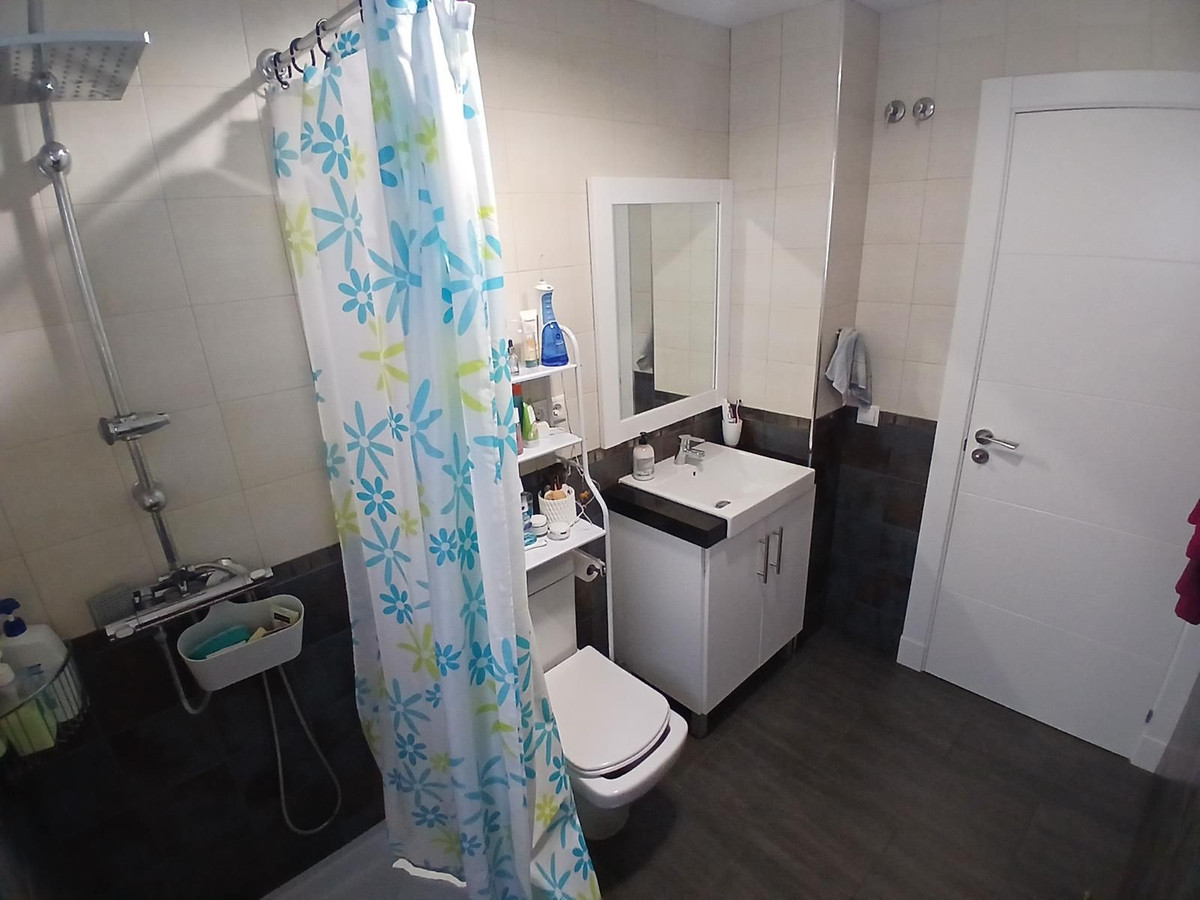 4 Bed Townhouse for sale in Los Pacos Costa Del Sol, Málaga, Spain