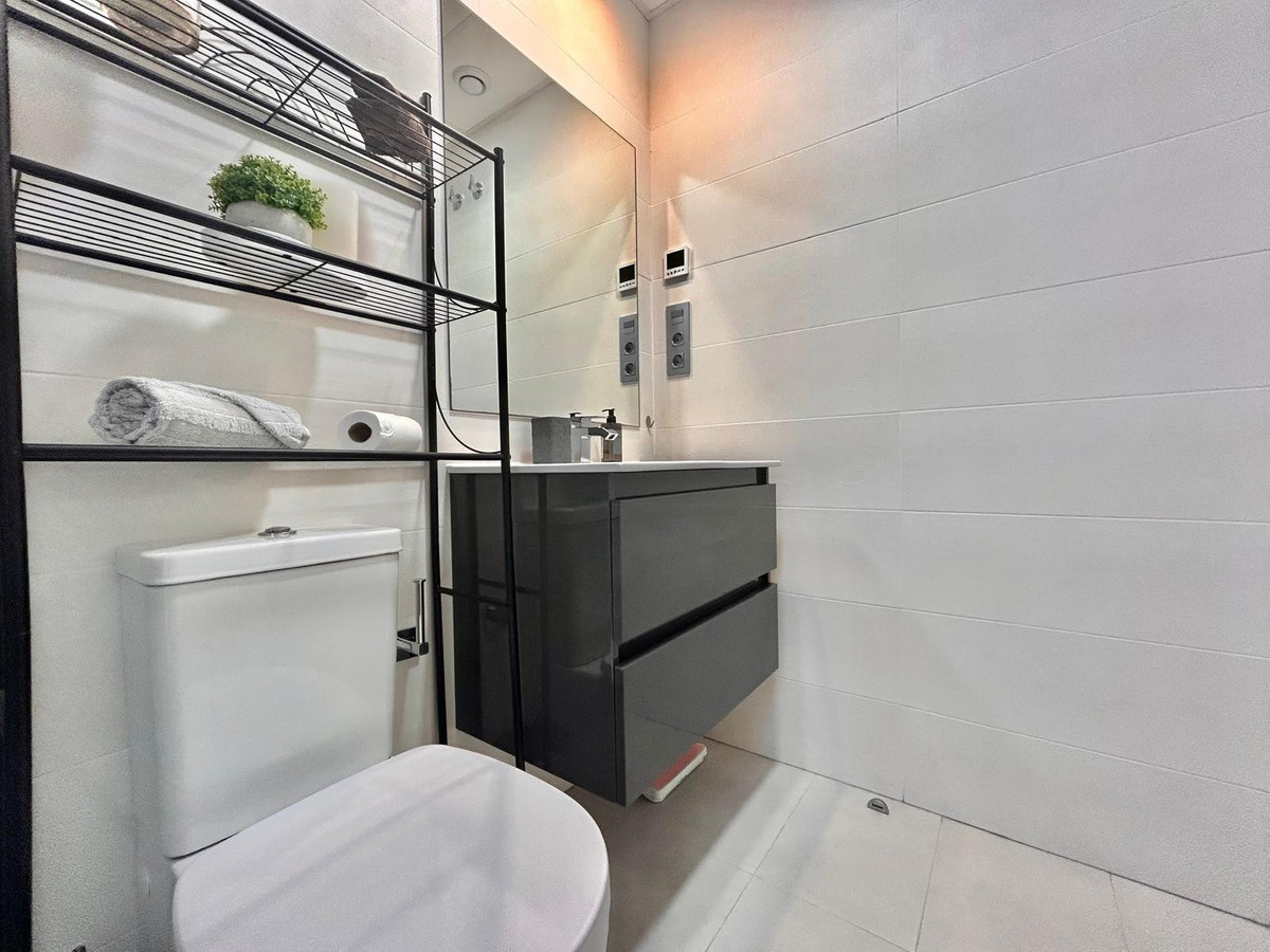 Se vende Villa - Chalet de 3 dormitorios en Costa Blanca, Alicante, España