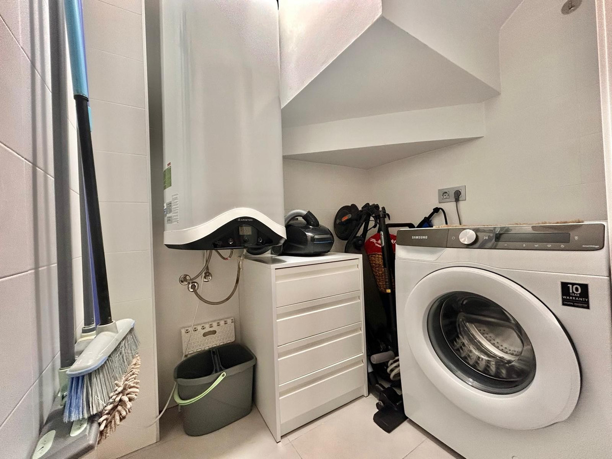 Se vende Villa - Chalet de 3 dormitorios en Costa Blanca, Alicante, España
