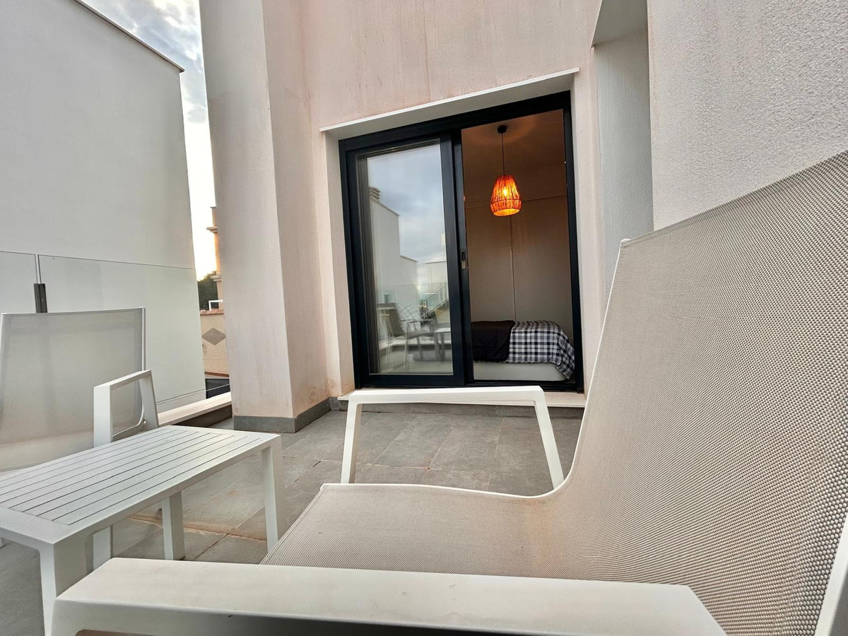 Se vende Villa - Chalet de 3 dormitorios en Costa Blanca, Alicante, España