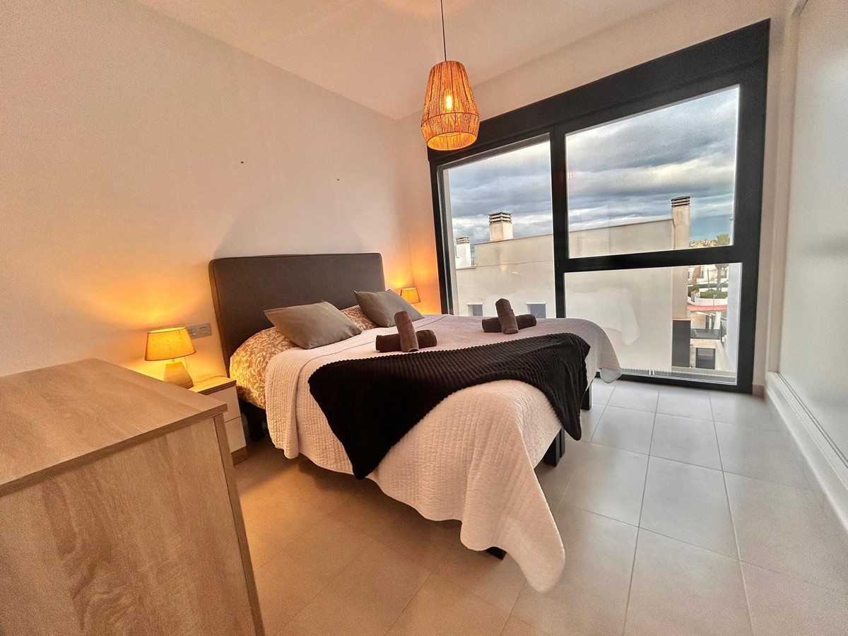 Se vende Villa - Chalet de 3 dormitorios en Costa Blanca, Alicante, España