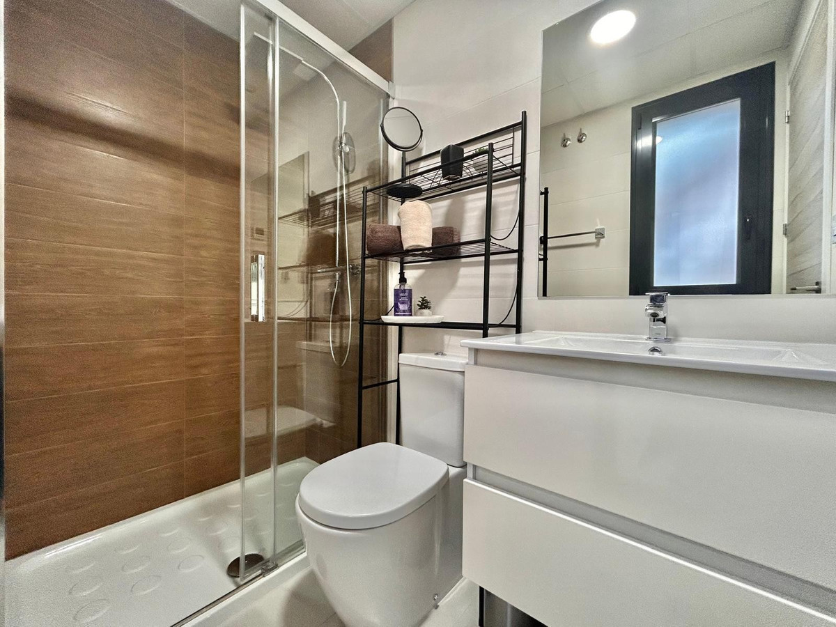 Se vende Villa - Chalet de 3 dormitorios en Costa Blanca, Alicante, España