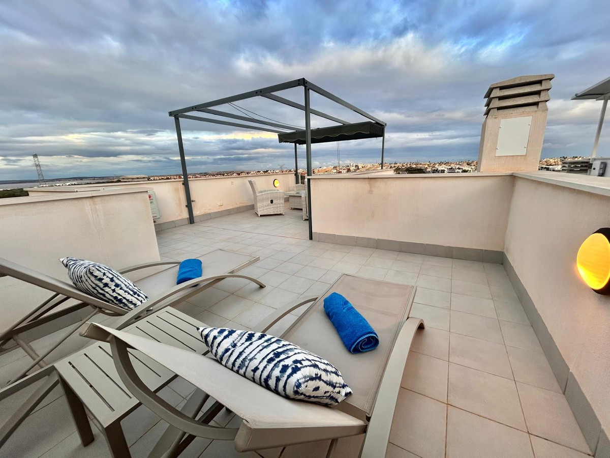 Se vende Villa - Chalet de 3 dormitorios en Costa Blanca, Alicante, España