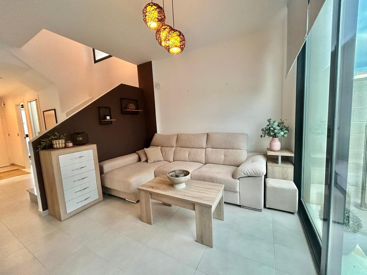 Se vende Villa - Chalet de 3 dormitorios en Costa Blanca, Alicante, España