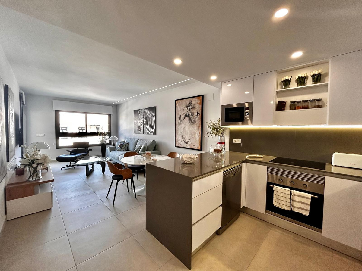 3 Bed Apartment for sale in Villamartin Costa Blanca, Alicante, Spain