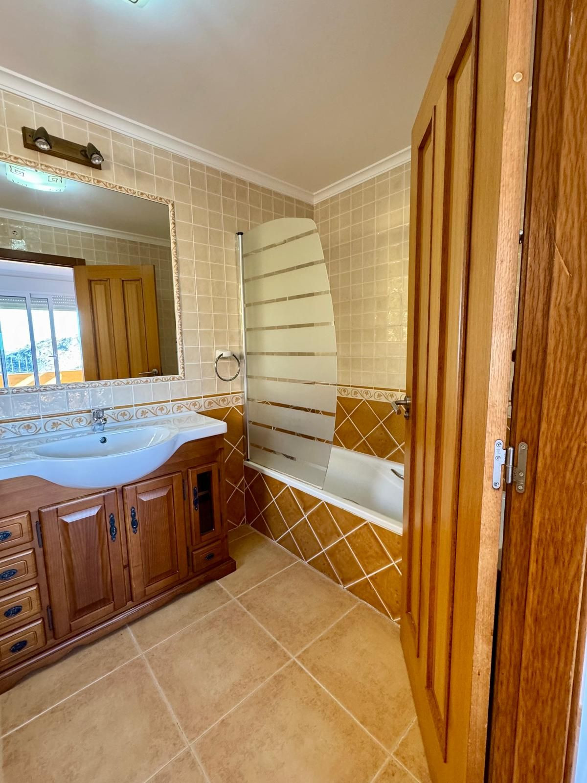 Se vende Apartamento Planta Media de 3 dormitorios en Costa Blanca, Alicante, España