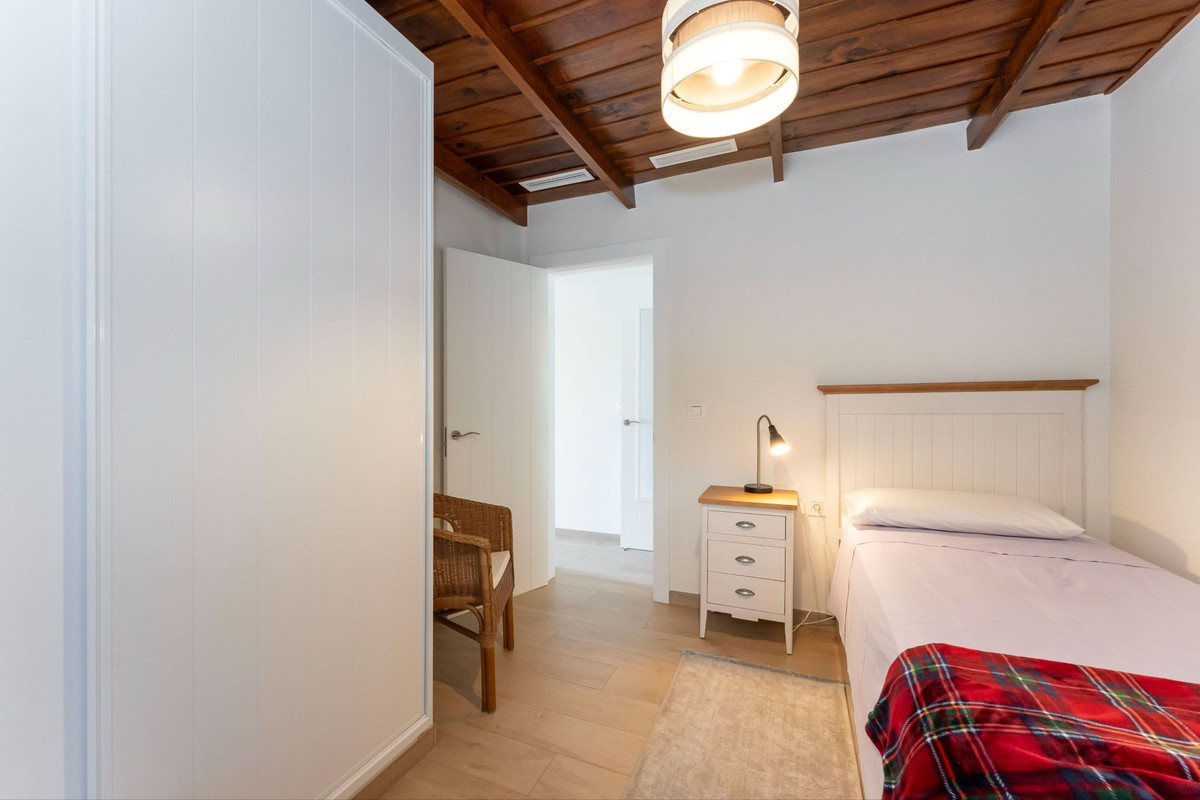 5 Bed Townhouse for sale in Alhaurín El Grande Costa Del Sol, Málaga, Spain
