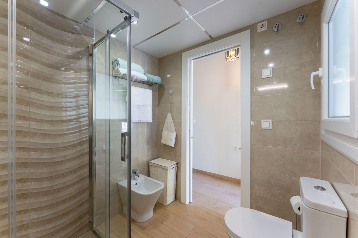 5 Bed Townhouse for sale in Alhaurín El Grande Costa Del Sol, Málaga, Spain