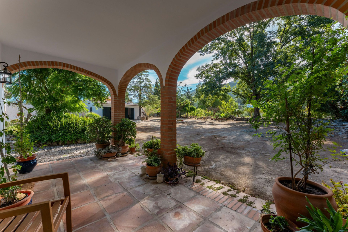 5 Bed Townhouse for sale in Alhaurín El Grande Costa Del Sol, Málaga, Spain