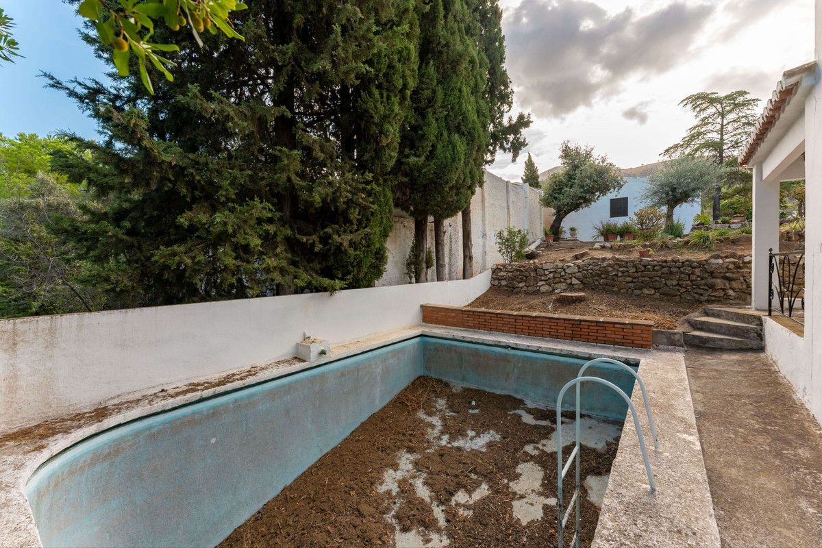 5 Bed Townhouse for sale in Alhaurín El Grande Costa Del Sol, Málaga, Spain