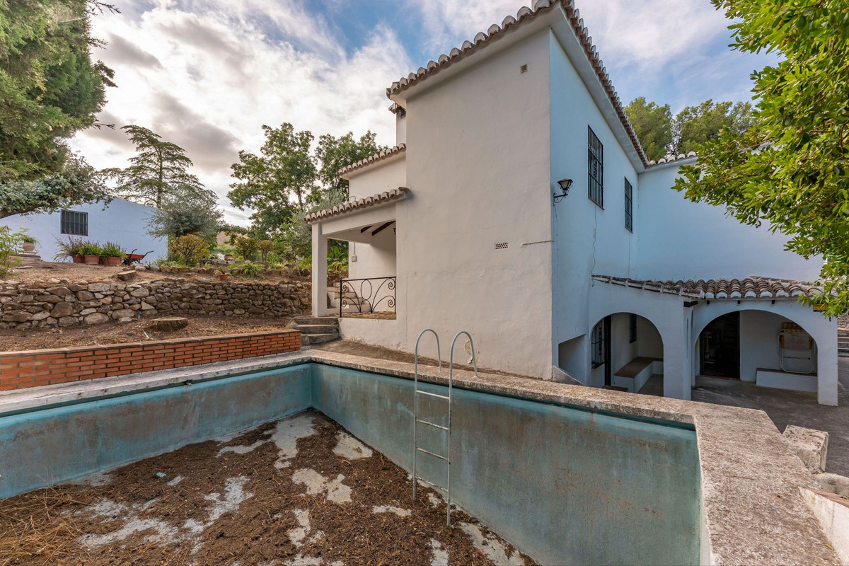 5 Bed Townhouse for sale in Alhaurín El Grande Costa Del Sol, Málaga, Spain