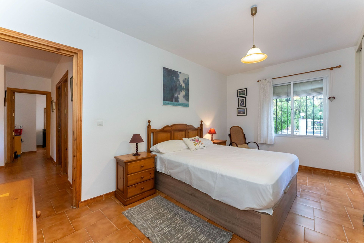 5 Bed Townhouse for sale in Alhaurín El Grande Costa Del Sol, Málaga, Spain