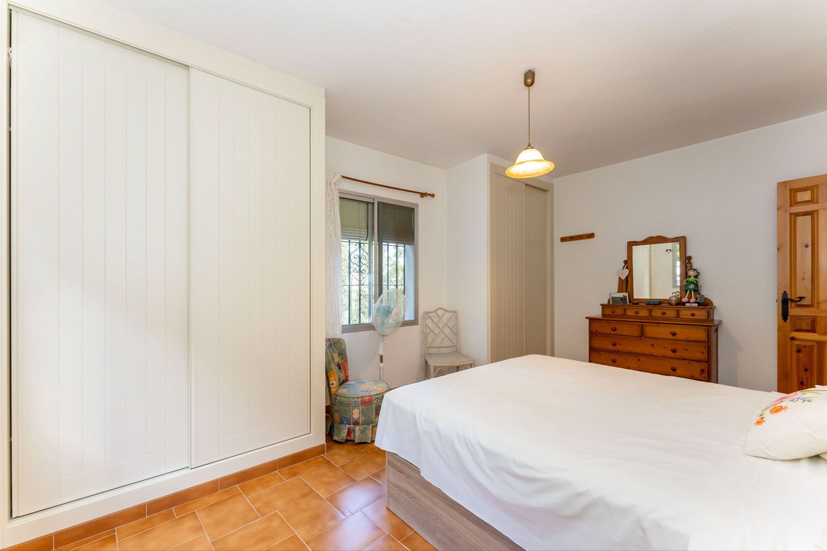 5 Bed Townhouse for sale in Alhaurín El Grande Costa Del Sol, Málaga, Spain