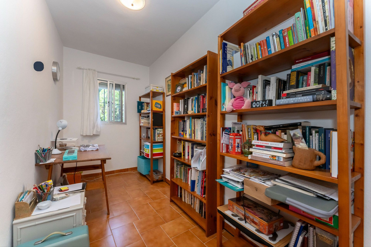 5 Bed Townhouse for sale in Alhaurín El Grande Costa Del Sol, Málaga, Spain