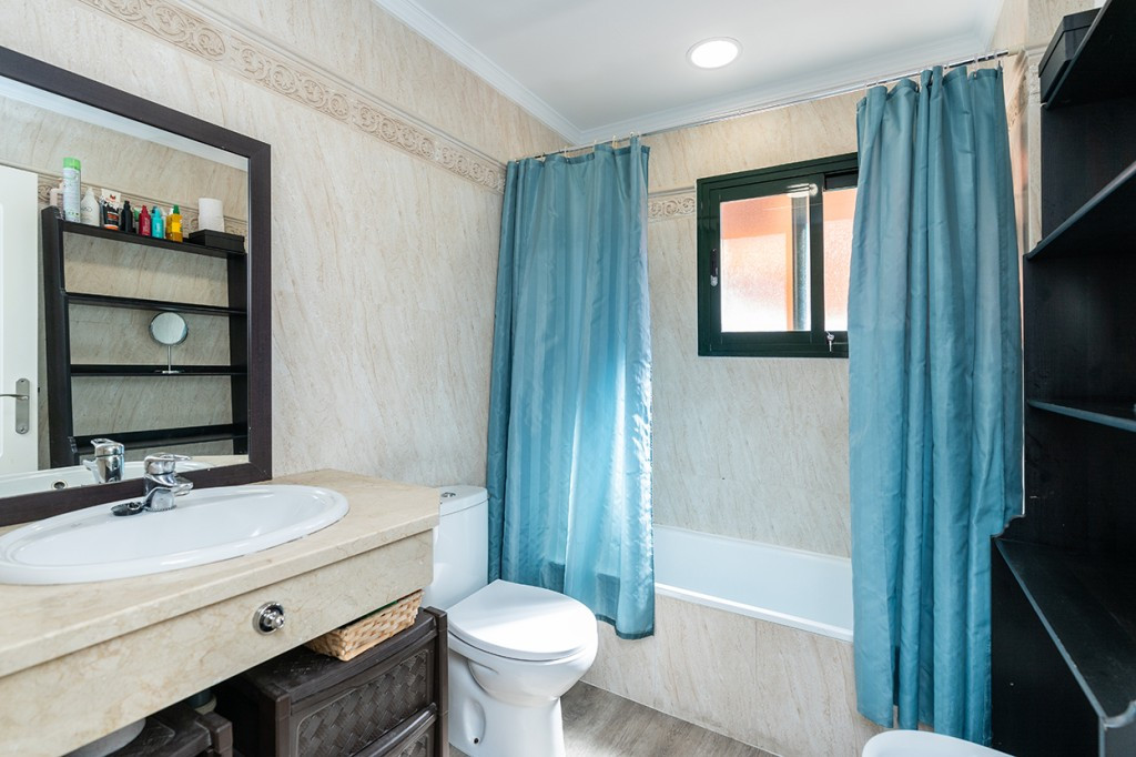 3 Bed Apartment for sale in Elviria Costa Del Sol, Málaga, Spain