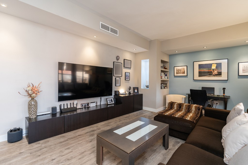 3 Bed Apartment for sale in Elviria Costa Del Sol, Málaga, Spain