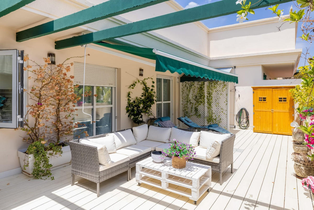 Se vende Apartamento Planta Media de 2 dormitorios en Costa Del Sol, Málaga, España