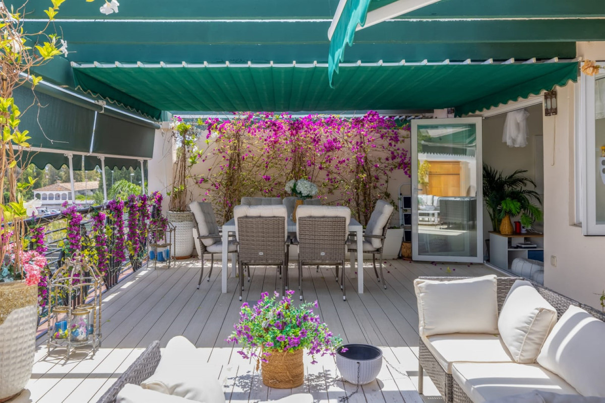 Se vende Apartamento Planta Media de 2 dormitorios en Costa Del Sol, Málaga, España