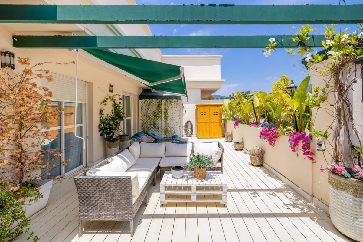 Se vende Apartamento Planta Media de 2 dormitorios en Costa Del Sol, Málaga, España