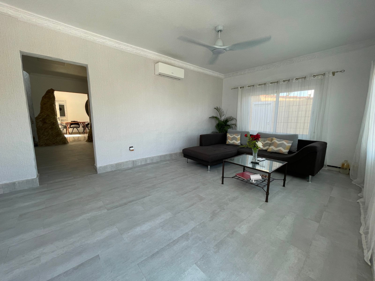 Se vende Villa - Chalet de 6 dormitorios en Costa Blanca, Alicante, España
