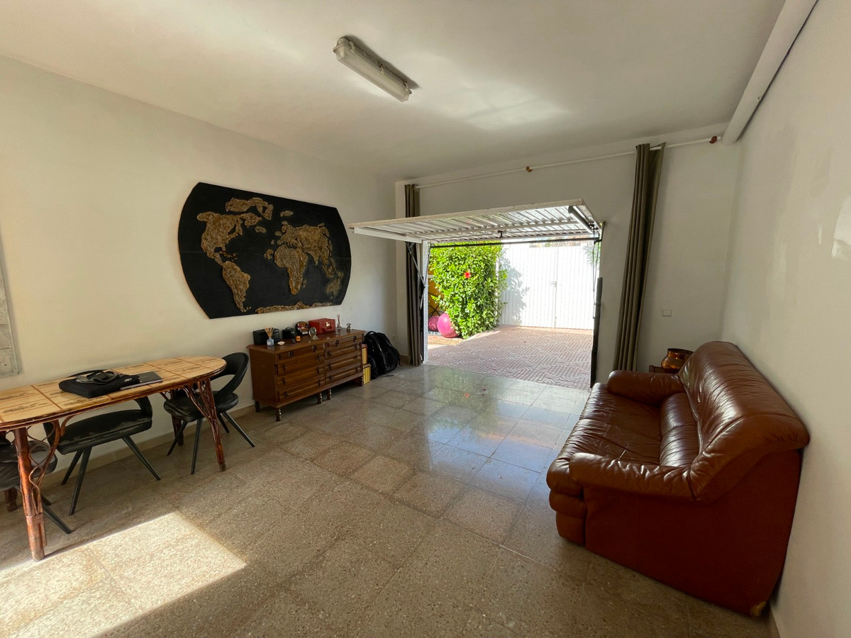 Se vende Villa - Chalet de 6 dormitorios en Costa Blanca, Alicante, España