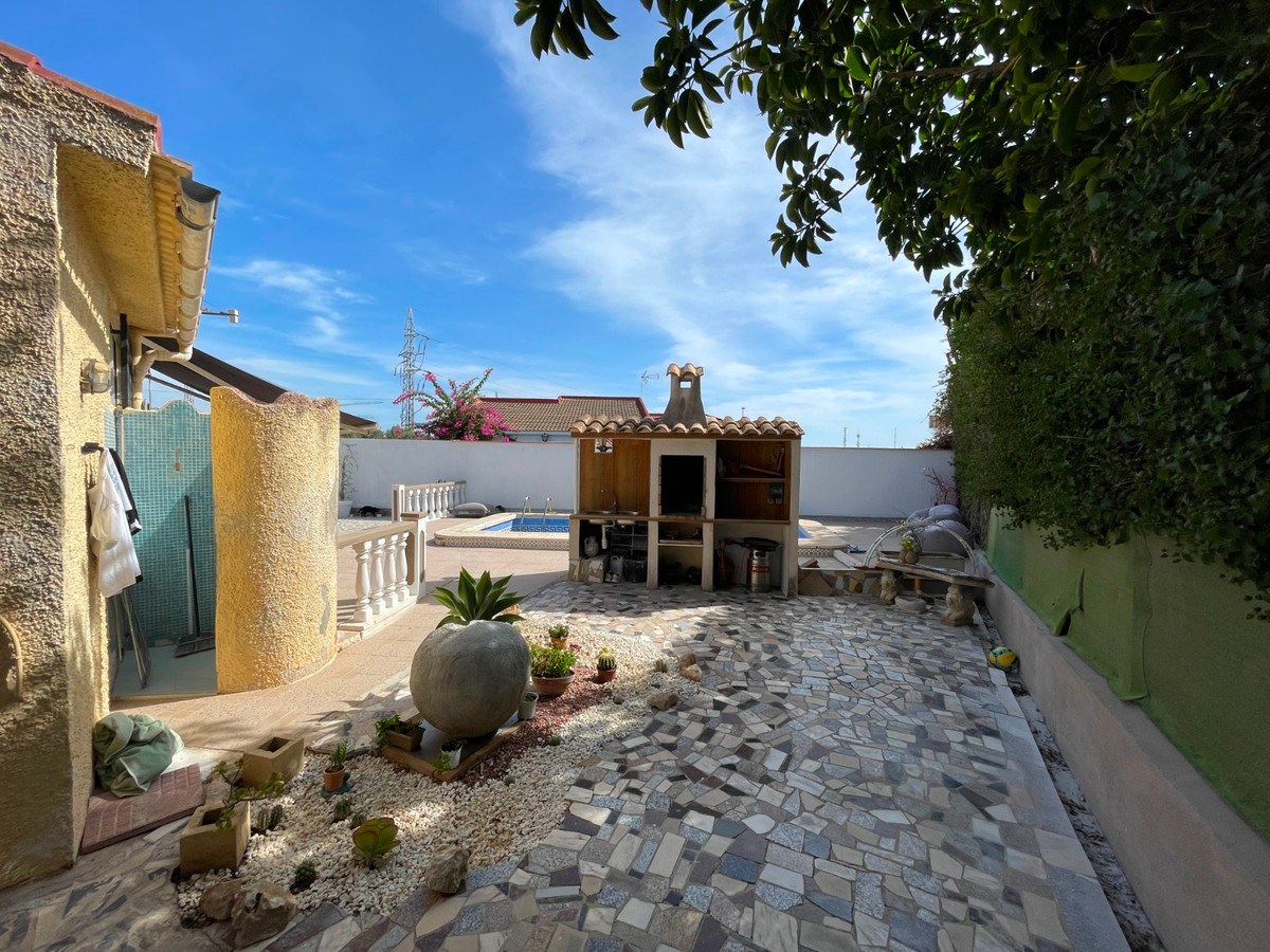 Se vende Villa - Chalet de 6 dormitorios en Costa Blanca, Alicante, España