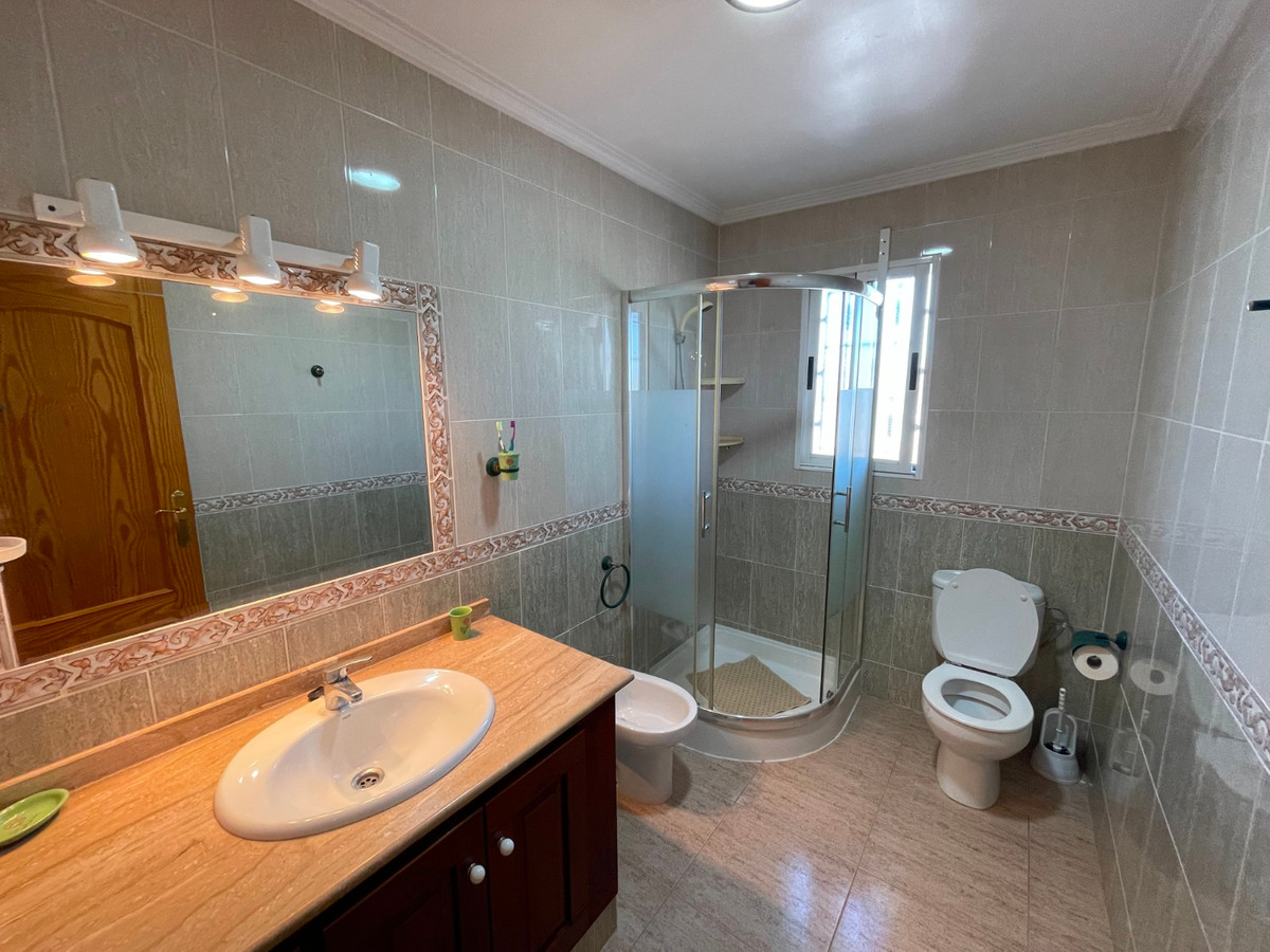 Se vende Villa - Chalet de 3 dormitorios en Costa Blanca, Alicante, España